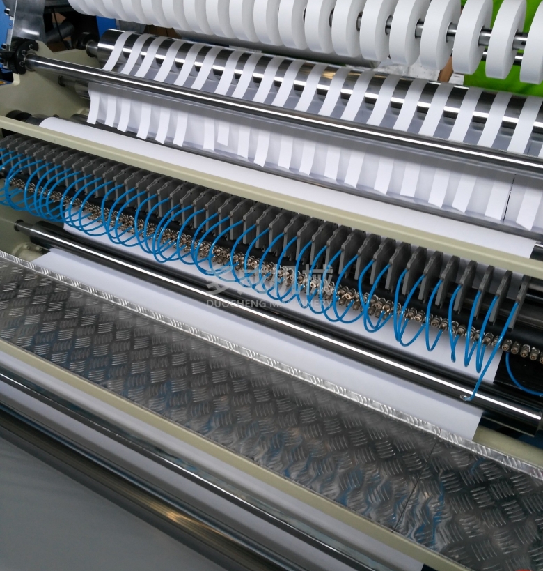 DC-SLM-1800布料冷切分切機、熱切分條機